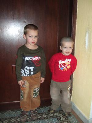 julien et son frere louis , deux adorable petits garcons.