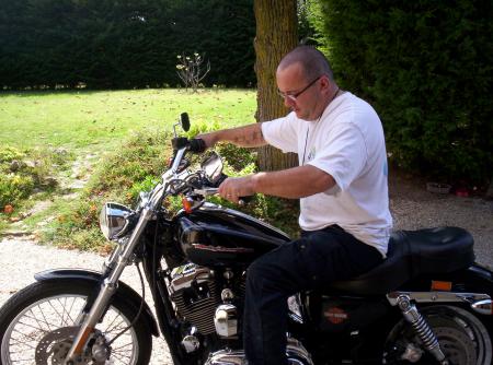 mon filou et sa belle harley elle est super