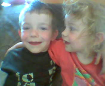mon petit frere et ma petite soeur.